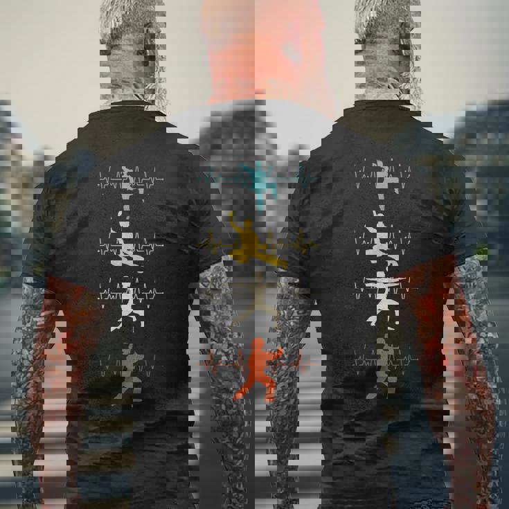 太極拳 マーシャルアート シャドウボクシング ハートビート メンズTシャツ バックプリント 高齢者への贈り物