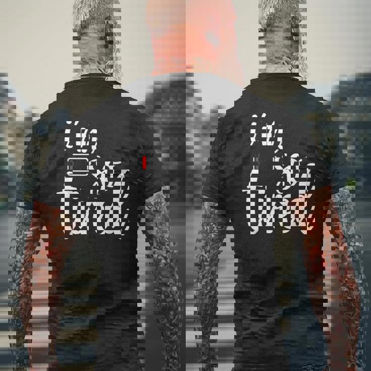 子育て とても疲れました メンズTシャツ バックプリント 高齢者への贈り物