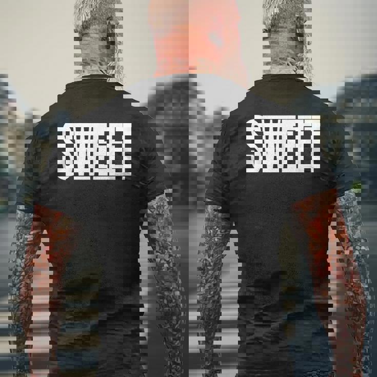 巨大な文字に甘いという言葉を込めて メンズTシャツ バックプリント 高齢者への贈り物