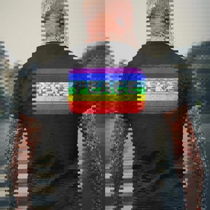 平和 シンボル 国旗 色 戦争反対 虹 Peace No Warintage メンズTシャツ バックプリント 高齢者への贈り物