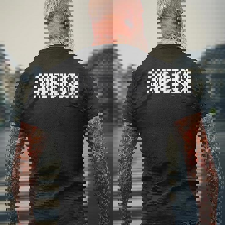 待ち伏せ メンズTシャツ バックプリント 高齢者への贈り物