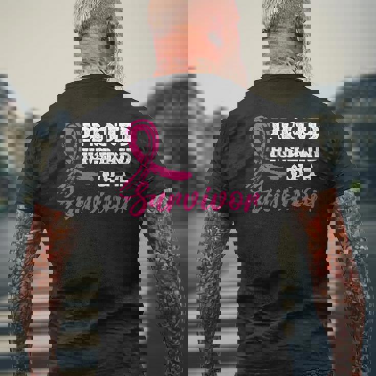 生存者の乳がん啓発の誇り高き夫。 長袖tシャツ メンズTシャツ バックプリント 高齢者への贈り物