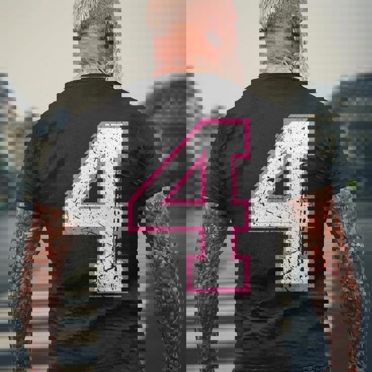 番号 4 ピンクのお気に入りの番号 メンズTシャツ バックプリント 高齢者への贈り物