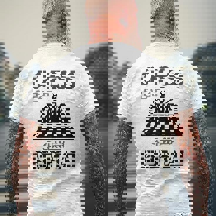 Chess Play チェス盤 チェスマット ギフトアイデア メンズTシャツ バックプリント 高齢者への贈り物