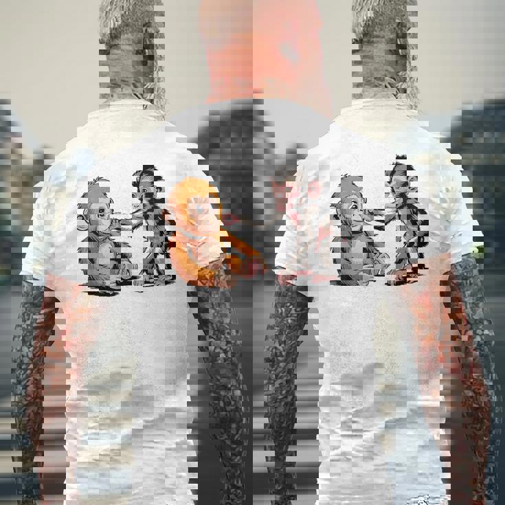 オレンジのおもちゃで悲しい猿のパンチ メンズTシャツ バックプリント 高齢者への贈り物