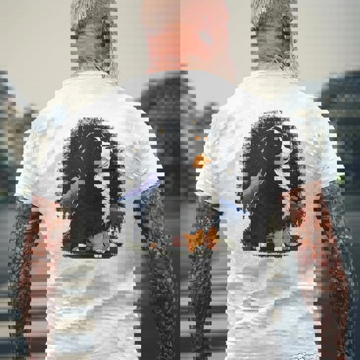 バーニーズマウンテンドッグ かわいいバーニーズマウンテンドッグ メンズTシャツ バックプリント 高齢者への贈り物