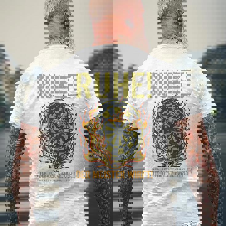 メンズ マスタースローダーツとダーツプレーヤーのバックプリント残り メンズTシャツ バックプリント 高齢者への贈り物