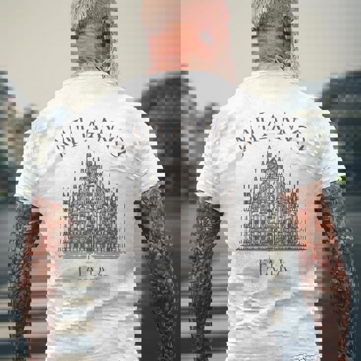 ミラノ イタリア ドゥオーモ 大聖堂 建築 イタリア メンズTシャツ バックプリント 高齢者への贈り物