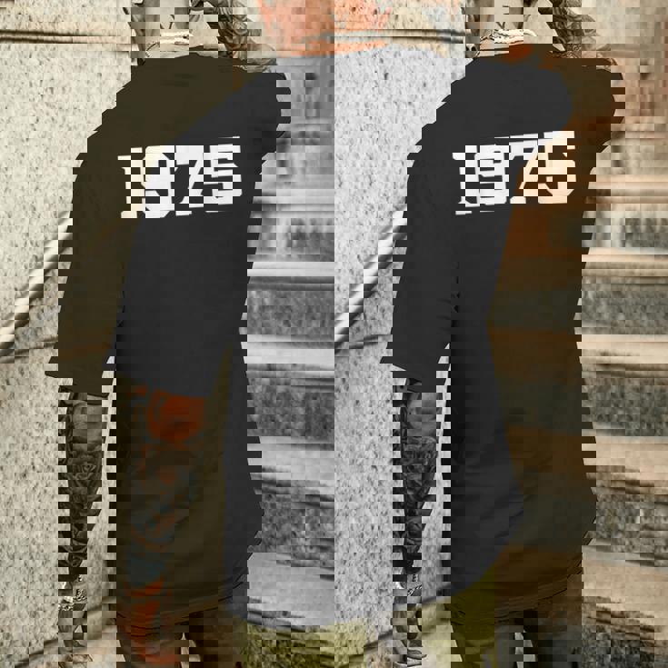 1975年生まれ 1975 誕生日 1975 メンズTシャツ バックプリント 彼への贈り物