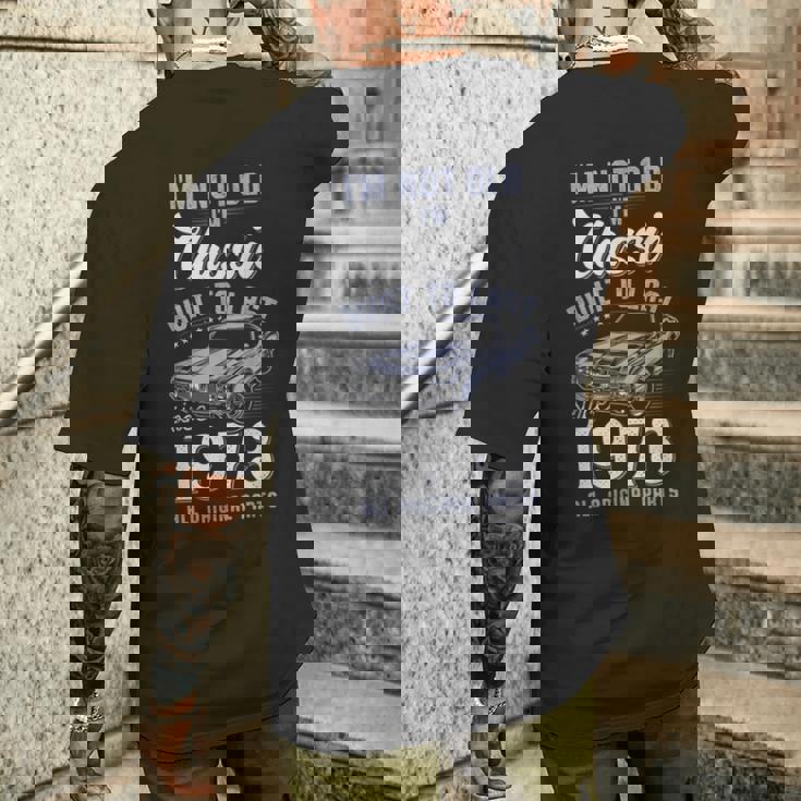 53歳の誕生日 1973年クラシックカー メンズTシャツ バックプリント 彼への贈り物