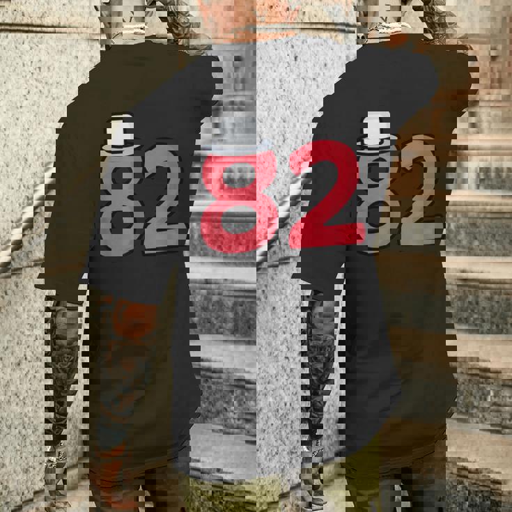 82歳の誕生日番号82 82歳の誕生日番号 メンズTシャツ バックプリント 彼への贈り物