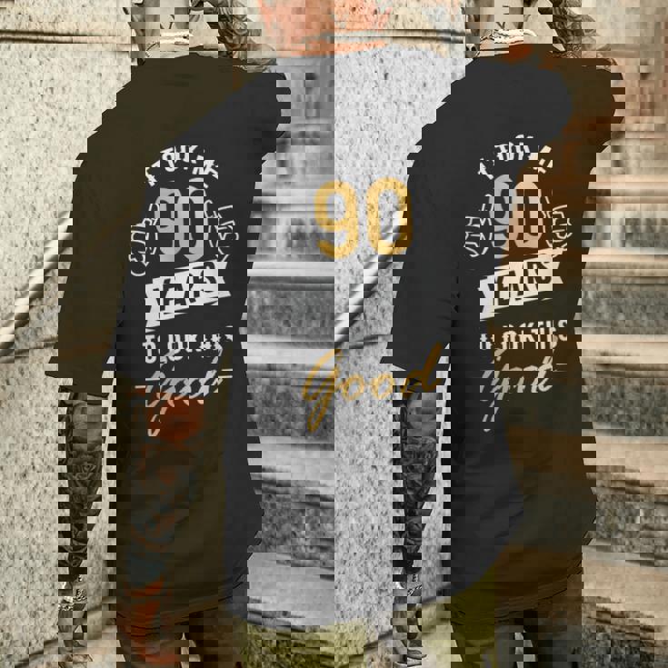 90歳 誕生日 お祝い 90歳 メンズTシャツ バックプリント 彼への贈り物