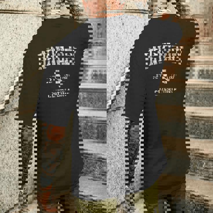 Berkeley California Ca ヴィンテージ アスレチック スポーツデザイン メンズTシャツ バックプリント 彼への贈り物