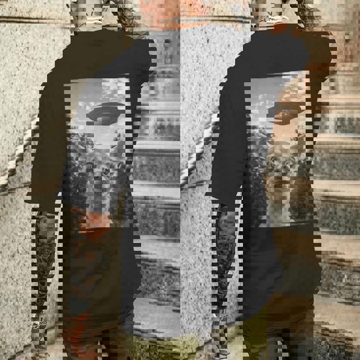 Chihuahuaelfie With Ufo Ufo と面白いチワワのセルフィー メンズTシャツ バックプリント 彼への贈り物