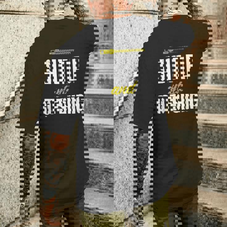 hut Up And Go Fishing Fisher Lover Fish Fishing メンズTシャツ バックプリント 彼への贈り物