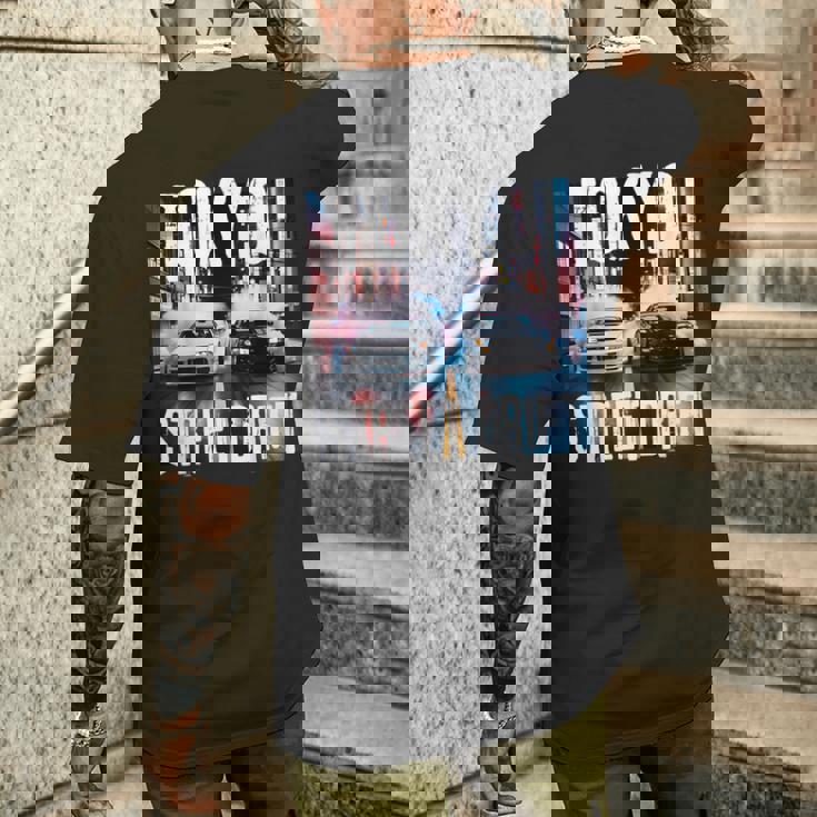 Jdm日本人ドリフトレースカー2台 東京ストリートドリフト夜 メンズTシャツ バックプリント 彼への贈り物