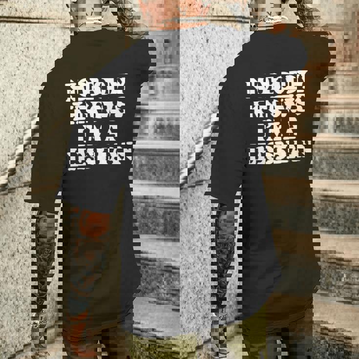 Nobody Knows I'm A Lesbian Gay Lgbtq ユーモア プライド 月 長袖tシャツ メンズTシャツ バックプリント 彼への贈り物