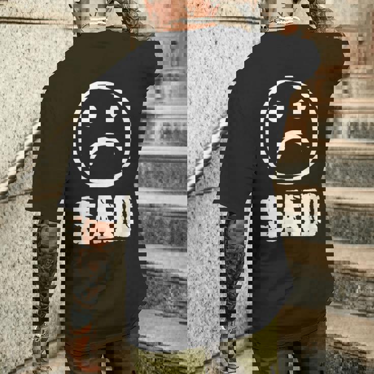 Sad 季節 愛情障害 悲しみ うつ病 エモ パンク メンズTシャツ バックプリント 彼への贈り物