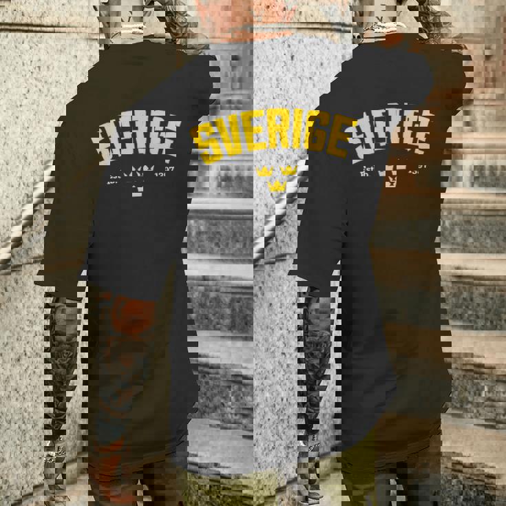 Sverige スウェーデン トレ クロナー スウェーデン ホリデー メンズTシャツ バックプリント 彼への贈り物