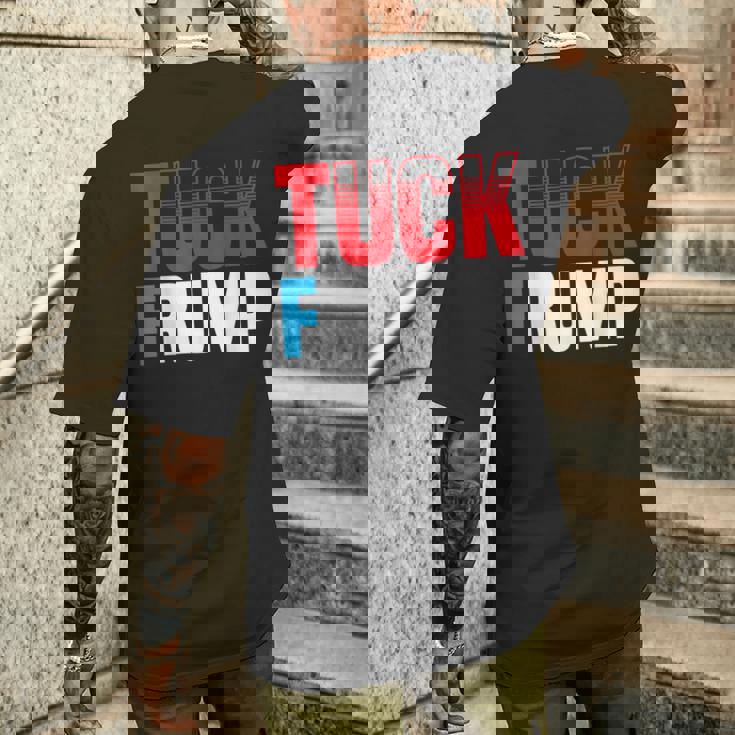 Tuck Frump 面白いアンチトランプデザイン。 メンズTシャツ バックプリント 彼への贈り物