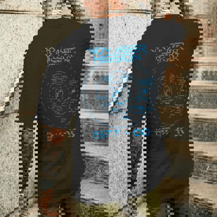 Voyager 12探査機の宇宙探査軌道 メンズTシャツ バックプリント 彼への贈り物