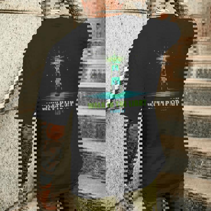 Walk In The Light – 1 John 1 メンズTシャツ バックプリント 彼への贈り物