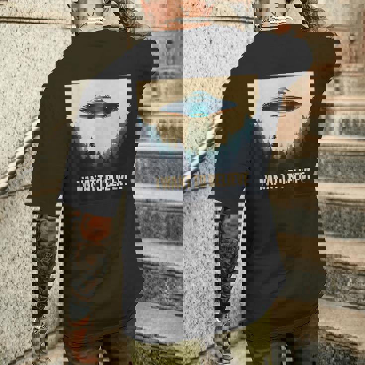 I Want To Believe ヴィンテージ Ufo エイリアン クラフト 夢の出会い メンズTシャツ バックプリント 彼への贈り物