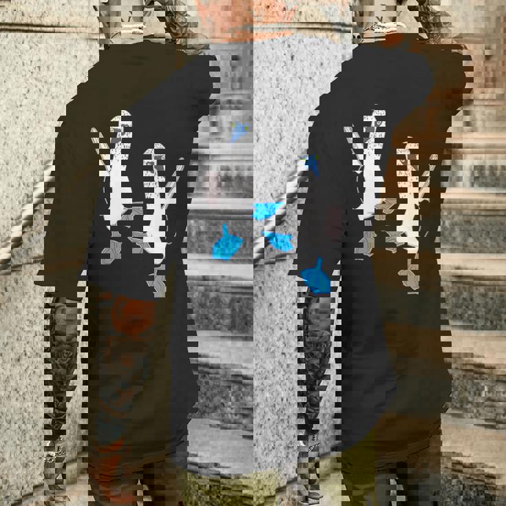 かわいいアオアシカツオドリ。 メンズTシャツ バックプリント 彼への贈り物