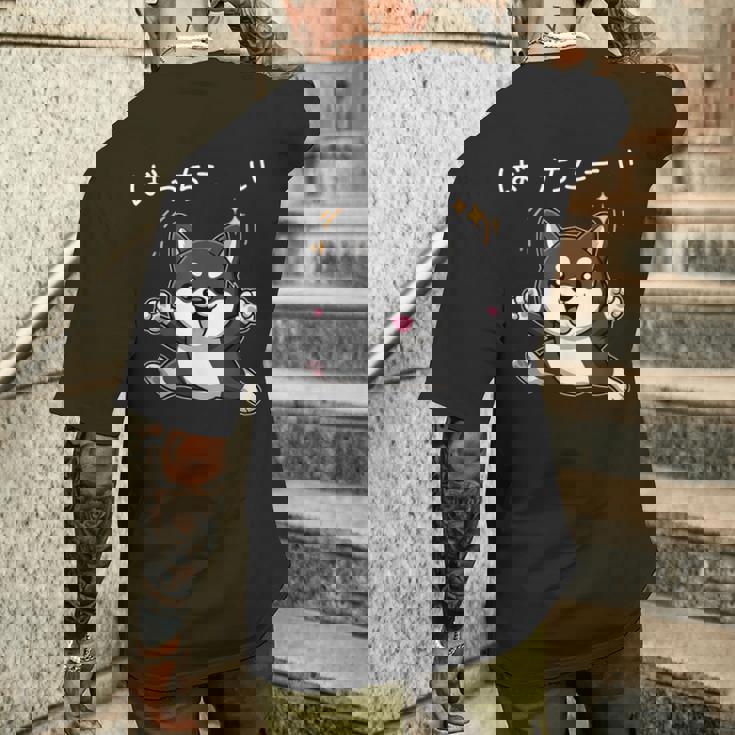 ばっちこーい 柴犬 ネタ 元気 ポジティブ おもしろ イラスト ツッコミ ジョーク メンズTシャツ バックプリント 彼への贈り物