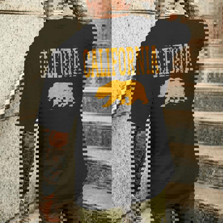 アンティーク調カリフォルニアゴールデンベア。 メンズTシャツ バックプリント 彼への贈り物