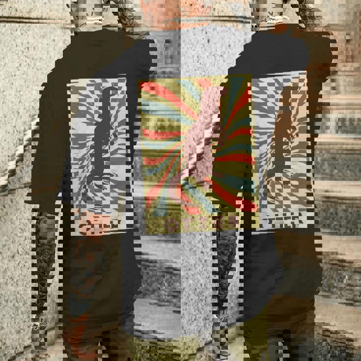 カワウソ 動物 レトロ ヴィンテージ カワウソ メンズTシャツ バックプリント 彼への贈り物