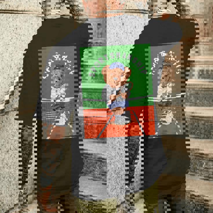 クールなテディベア テニス イラスト グラフィックデザイン メンズTシャツ バックプリント 彼への贈り物