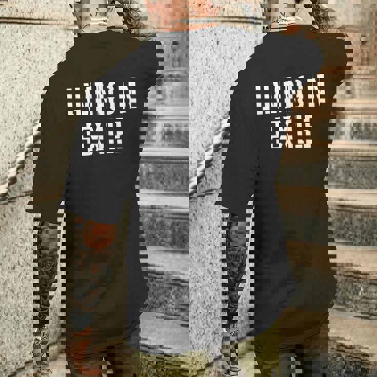 リヴィング・イン・エグザイル メンズTシャツ バックプリント 彼への贈り物