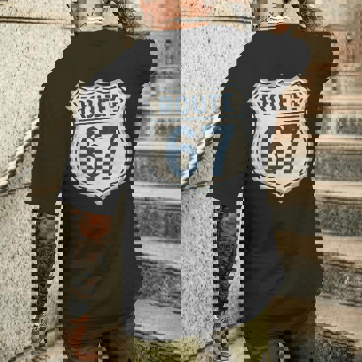 レトロ ルート 67 ハイウェイ サイン ヴィンテージ ロード ノスタルジア メンズTシャツ バックプリント 彼への贈り物