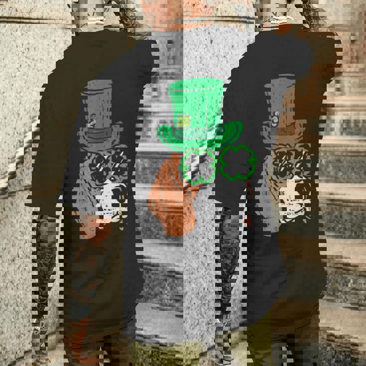 レプラコーン ビーグル シャムロックグラス セントパトリックスデー 犬の贈り物 メンズTシャツ バックプリント 彼への贈り物