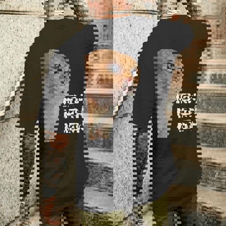 愚かなおしゃべり猫のミームニャーニャーニャー。 メンズTシャツ バックプリント 彼への贈り物