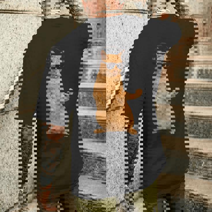 猫エアギター メンズTシャツ バックプリント 彼への贈り物