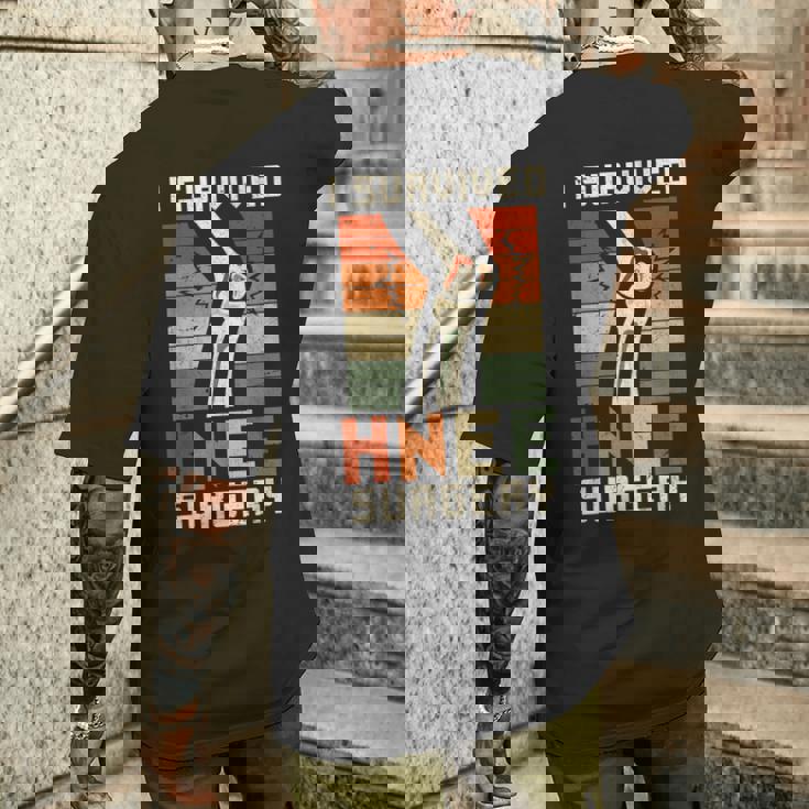 膝の手術の患者さん 面白い膝 メンズTシャツ バックプリント 彼への贈り物