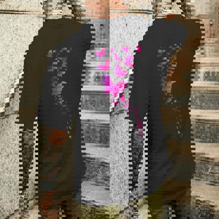 蝶の美しさをお楽しみください。グラフィッククールなデザイン。 メンズTシャツ バックプリント 彼への贈り物