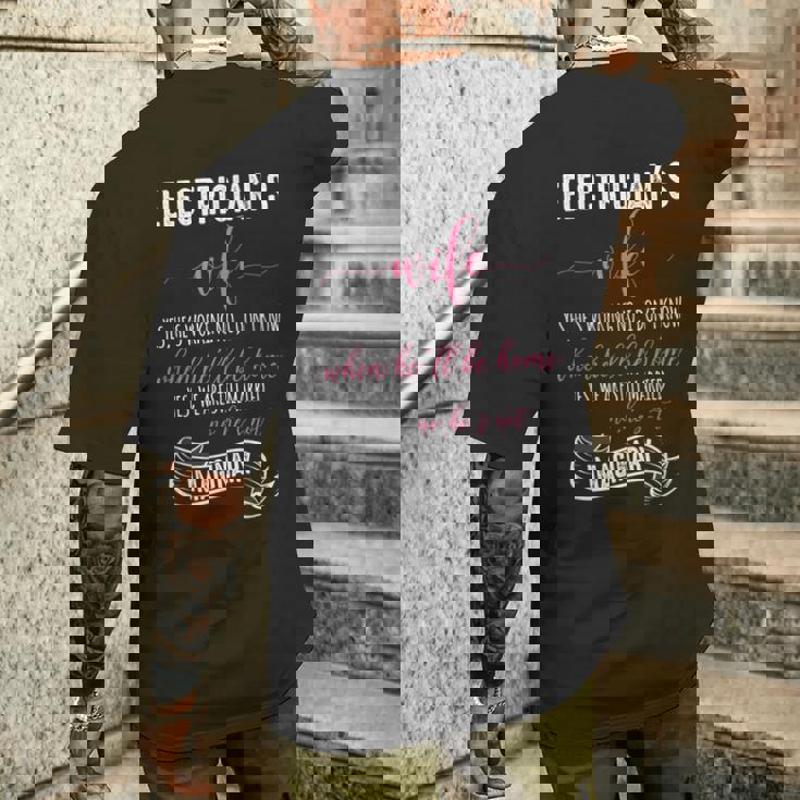 電気技師の妻シャツ 電気技師tシャツ ラインマンギフト メンズTシャツ バックプリント 彼への贈り物