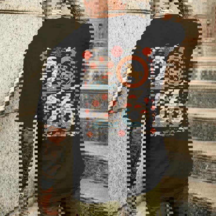 馬の年 – 干支 2026年 メンズTシャツ バックプリント 彼への贈り物