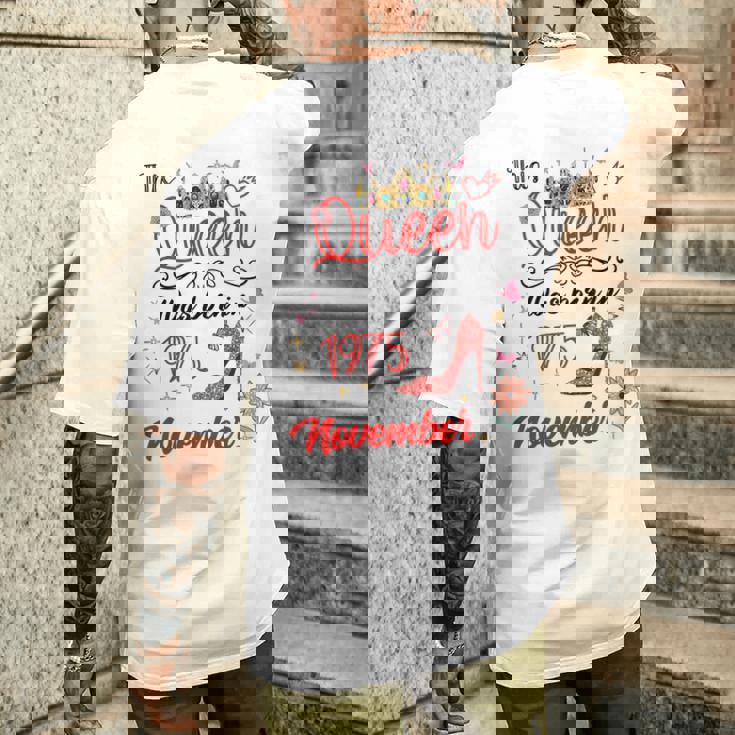 1975年11月 誕生日 この女王は1975年11月に生まれました メンズTシャツ バックプリント 彼への贈り物