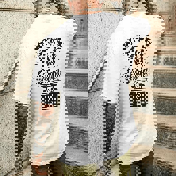 È Il Mio Primo Compleanno Da Papà Papà Festa Papà Papà T-shirt da uomo con stampa posteriore Regalos para él