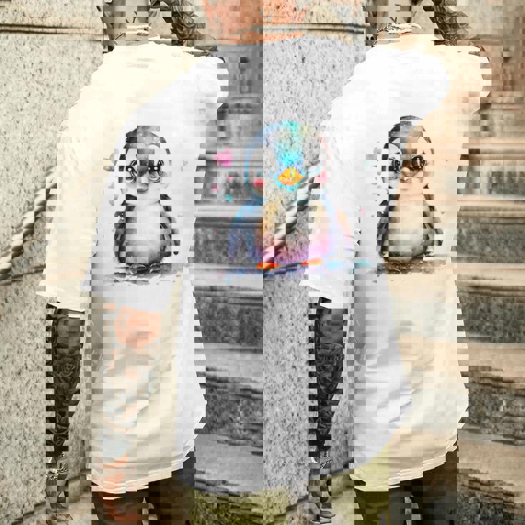 ちょっと可愛い赤ちゃんペンギンの鳥とハートのペンギン。 メンズTシャツ バックプリント 彼への贈り物