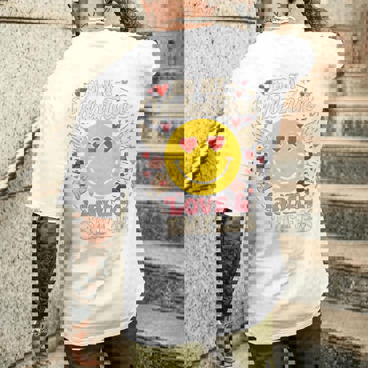 バレンタイン スマイルフェイス ハート 翼 かわいい 愛 チョコレート メンズTシャツ バックプリント 彼への贈り物