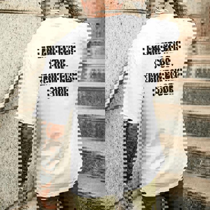 ヴィンテージの退職英語教師、面白い英語教師 メンズTシャツ バックプリント 彼への贈り物