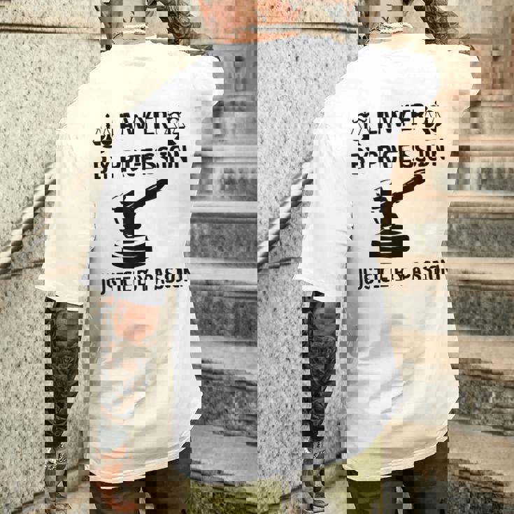 弁護士 法律 格言 法学者 デザイン 弁護士 メンズTシャツ バックプリント 彼への贈り物