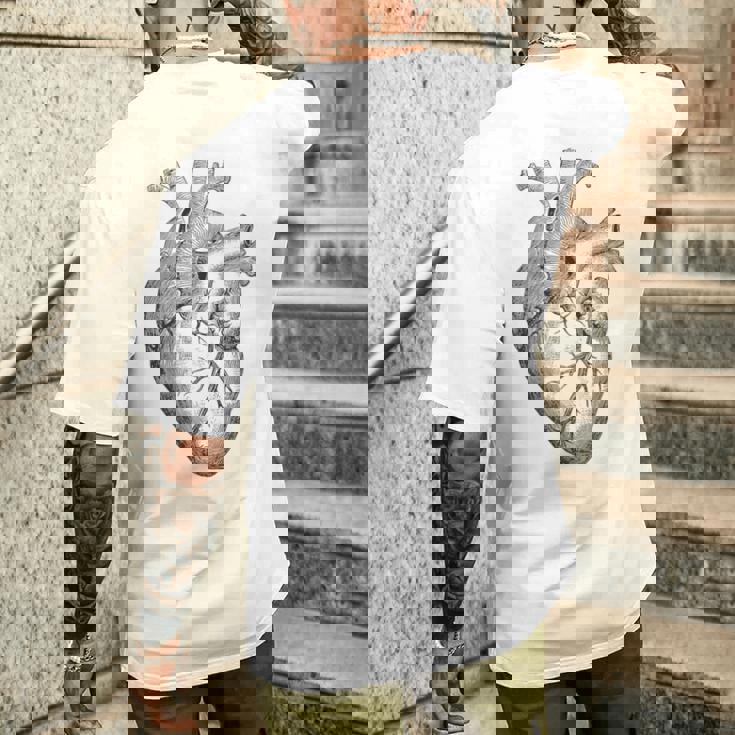 解剖学的に正しい人間の心臓tem Aorta Cardio メンズTシャツ バックプリント 彼への贈り物