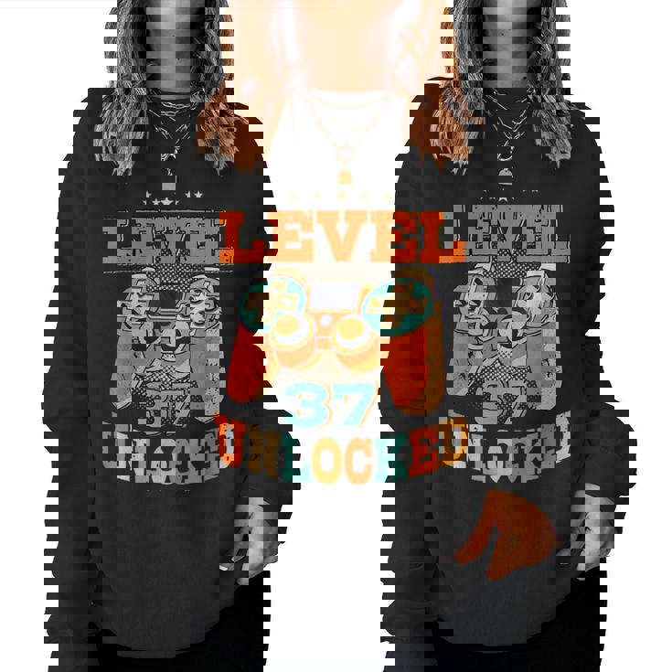 37歳の誕生日プレゼント 37歳 男性と女性、ビデオゲーム 1984年生まれ レディーススウェットシャツ