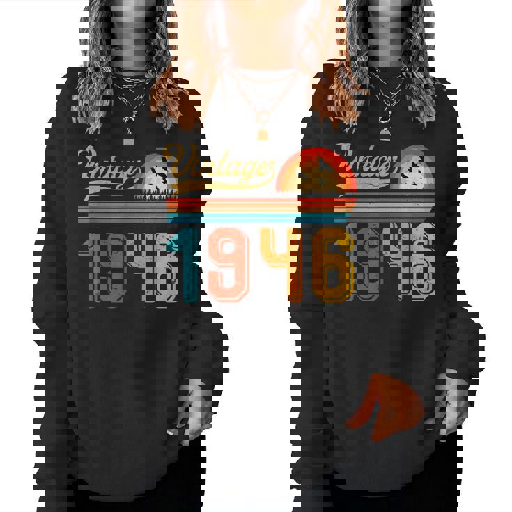 80歳の誕生日プレゼント 80歳 男性 女性 レトロ ヴィンテージ 1946 レディーススウェットシャツ